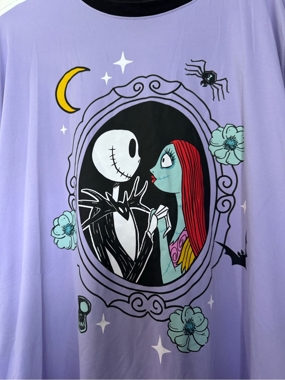 Nightmare Before Christmas sleep shirt - Picture 2 of 5